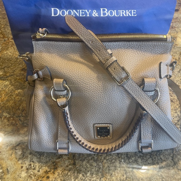 Dooney & Bourkey leather satchel bag - Picture 1 of 6